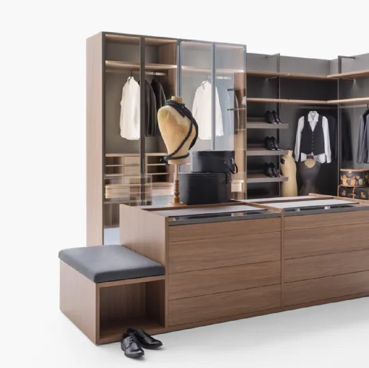 Freedhome wardrobe with island by Caccaro