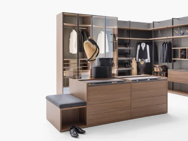 Freedhome wardrobe with island by Caccaro