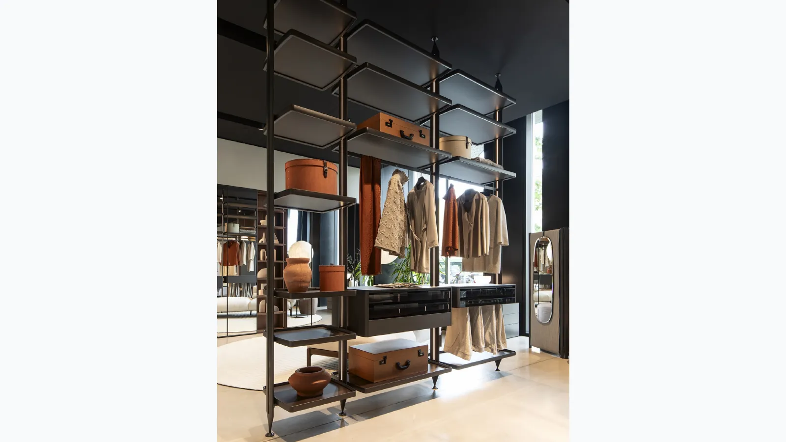 Dedalo Walk-in Closet by Novamobili