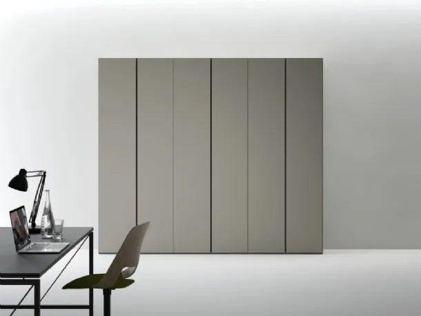 Wardrobe with swing doors Freedhome Flat by Caccaro