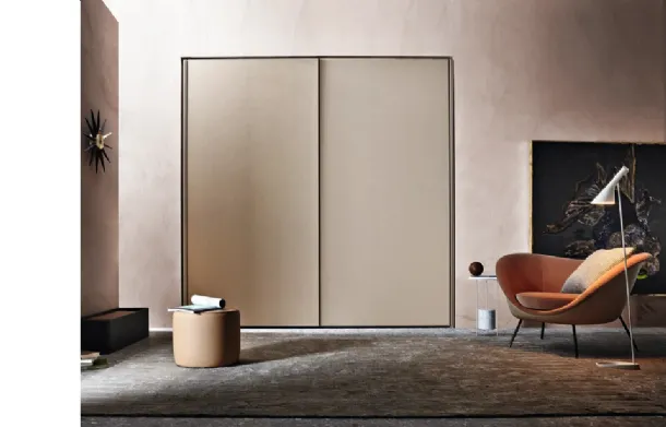 Gliss-Master Wardrobe - A Filo Door lacquered by Molteni & C