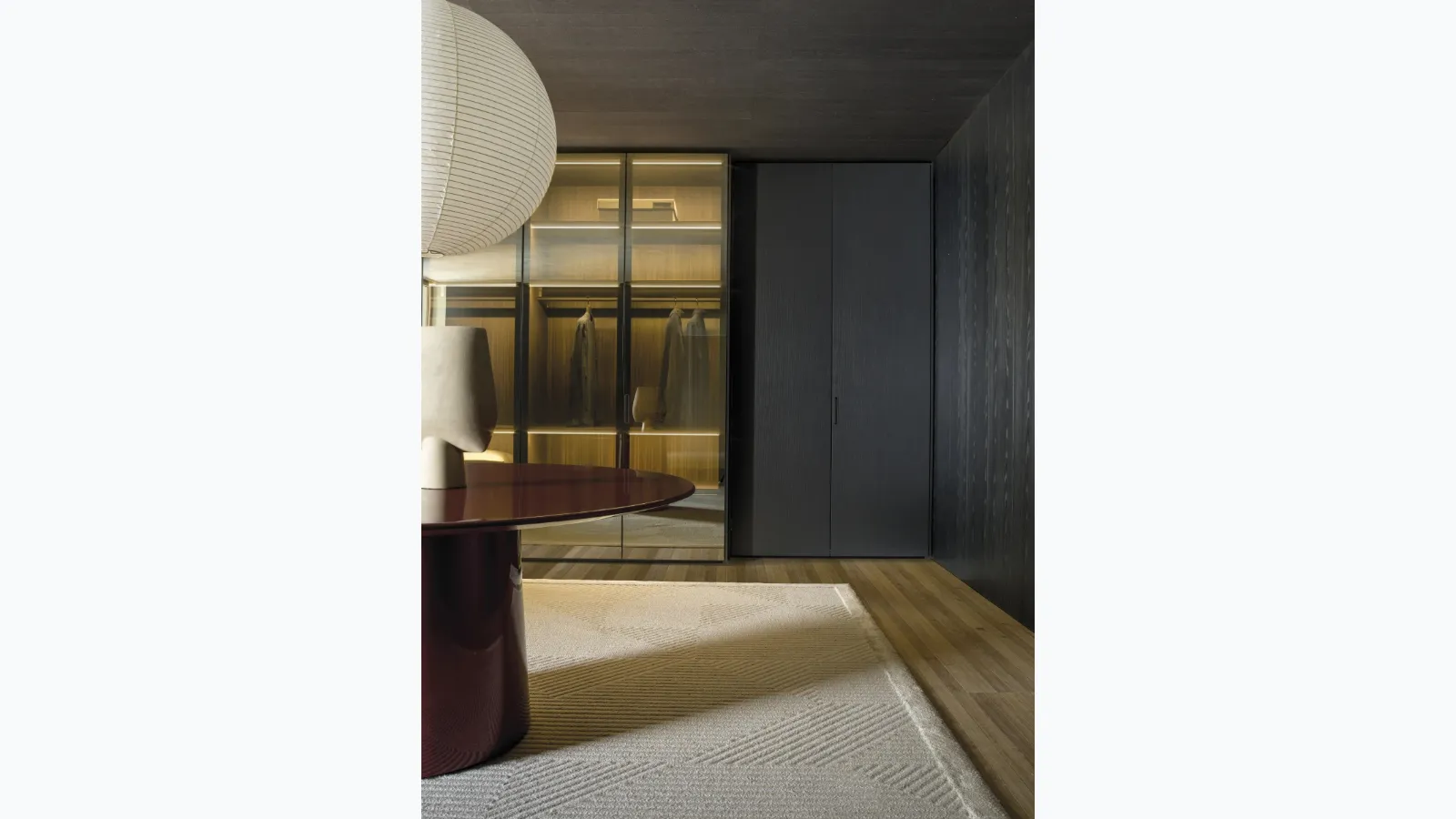 Gliss Master Wardrobe - Linear Door by Molteni & C