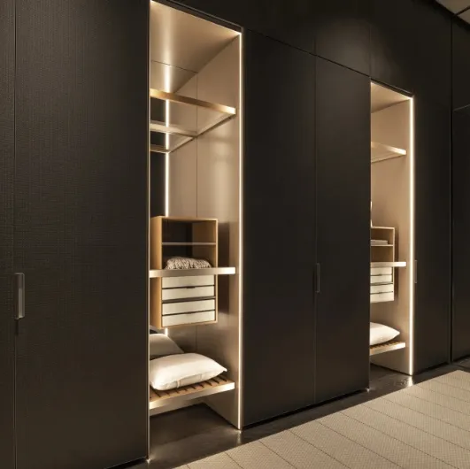 Gliss Master Walk-in Closet - Roma Door by Molteni & C