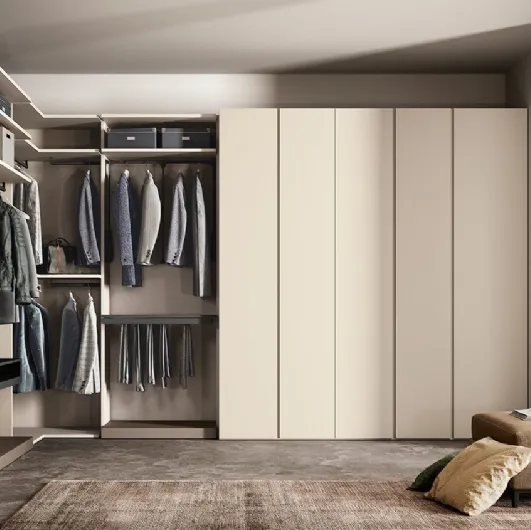 Golf N32 walk-in closet by Colombini Casa.