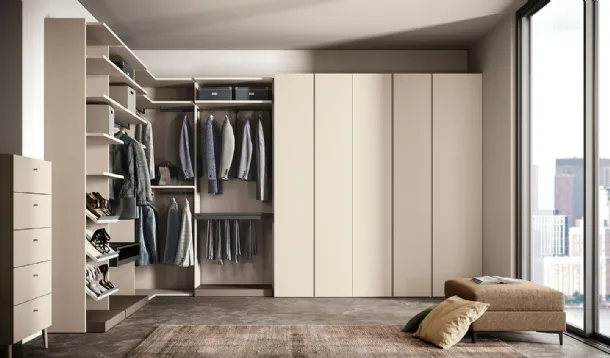 Golf N32 walk-in closet by Colombini Casa.