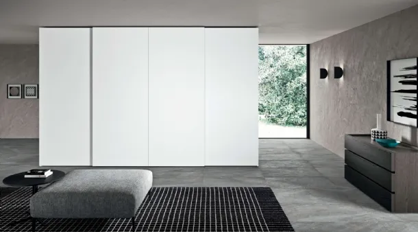 Wardrobe with sliding doors Smooth by Presotto.