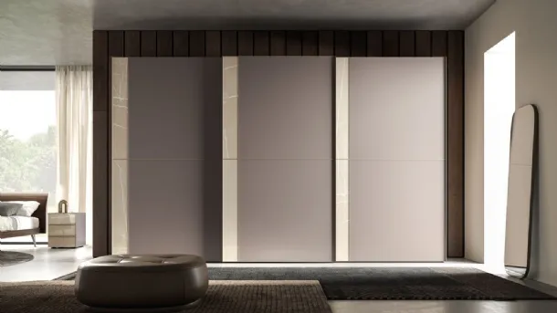 Night 34 sliding door wardrobe in Terra matte lacquer finish and vertical strip in Amani silk-screened glass by Orme.