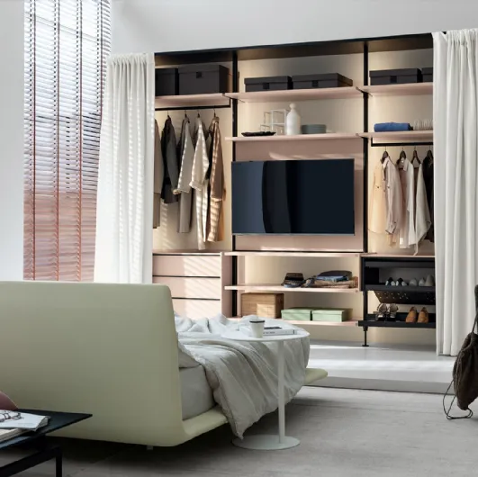 Novel Walk-in Closet with Telon by Kristalia