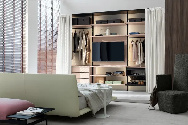 Novel Walk-in Closet with Telon by Kristalia