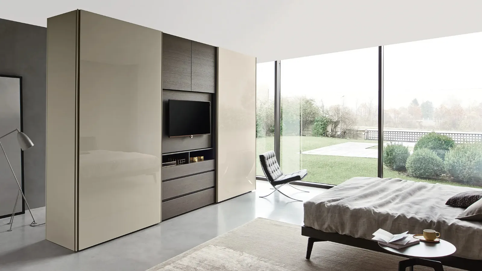 Odeon Sliding Wardrobe in glossy lacquer by Sangiacomo.