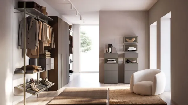 Palko walk-in closet in lacquered finish with Orme melamine wardrobe.