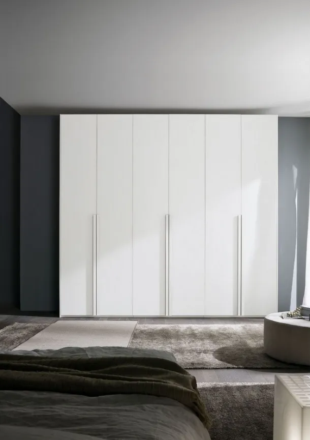 Wardrobe with swinging doors white finish Quadro of S75.