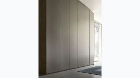 Wardrobe with swinging doors Quadro Gola finish grey by S75.