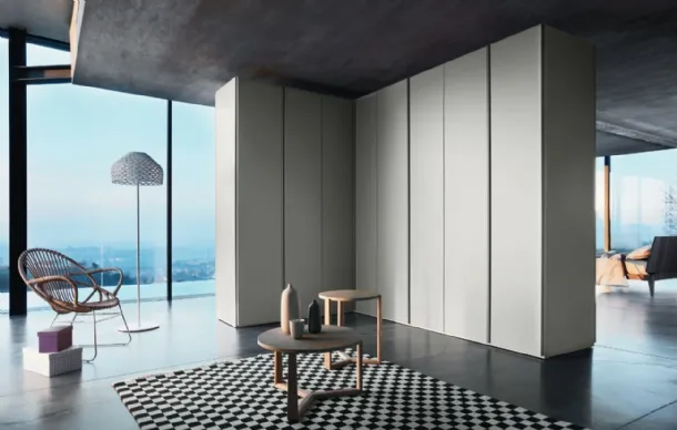 Sinua Matte Lacquered Two-sided Angled Wardrobe by Sangiacomo
