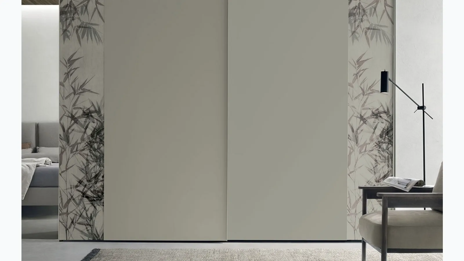 Wardrobe with sliding doors Strip lacquered with glass bands by Tomasella.