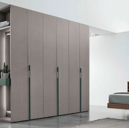 Open-end wardrobe in Alpaca material by Tomasella.