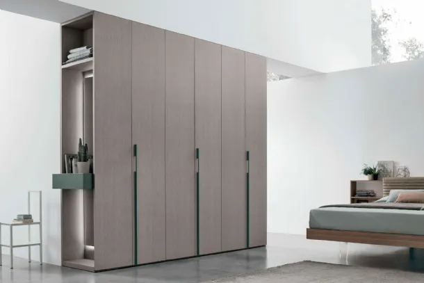 Open-end wardrobe in Alpaca material by Tomasella.