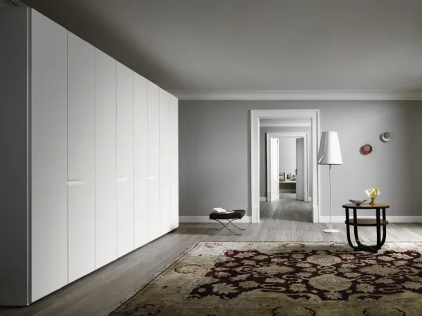 Sail wardrobe in white lacquered finish by Sangiacomo.