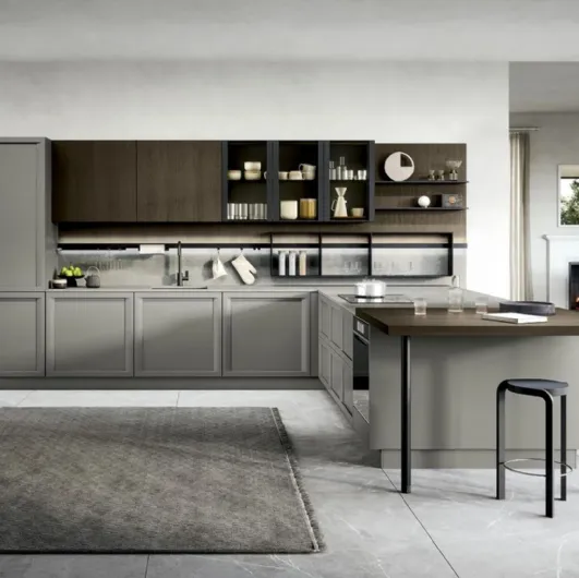 Classic kitchen with Bellaria 02 peninsula by Forma Cucine