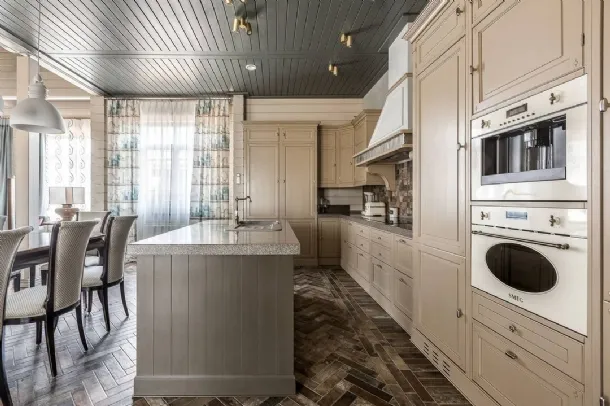 Classic Dhialma kitchen with Marchi island.