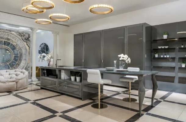 Classic kitchen with Diamond 01 island in glossy Slate lacquer by Scic.
