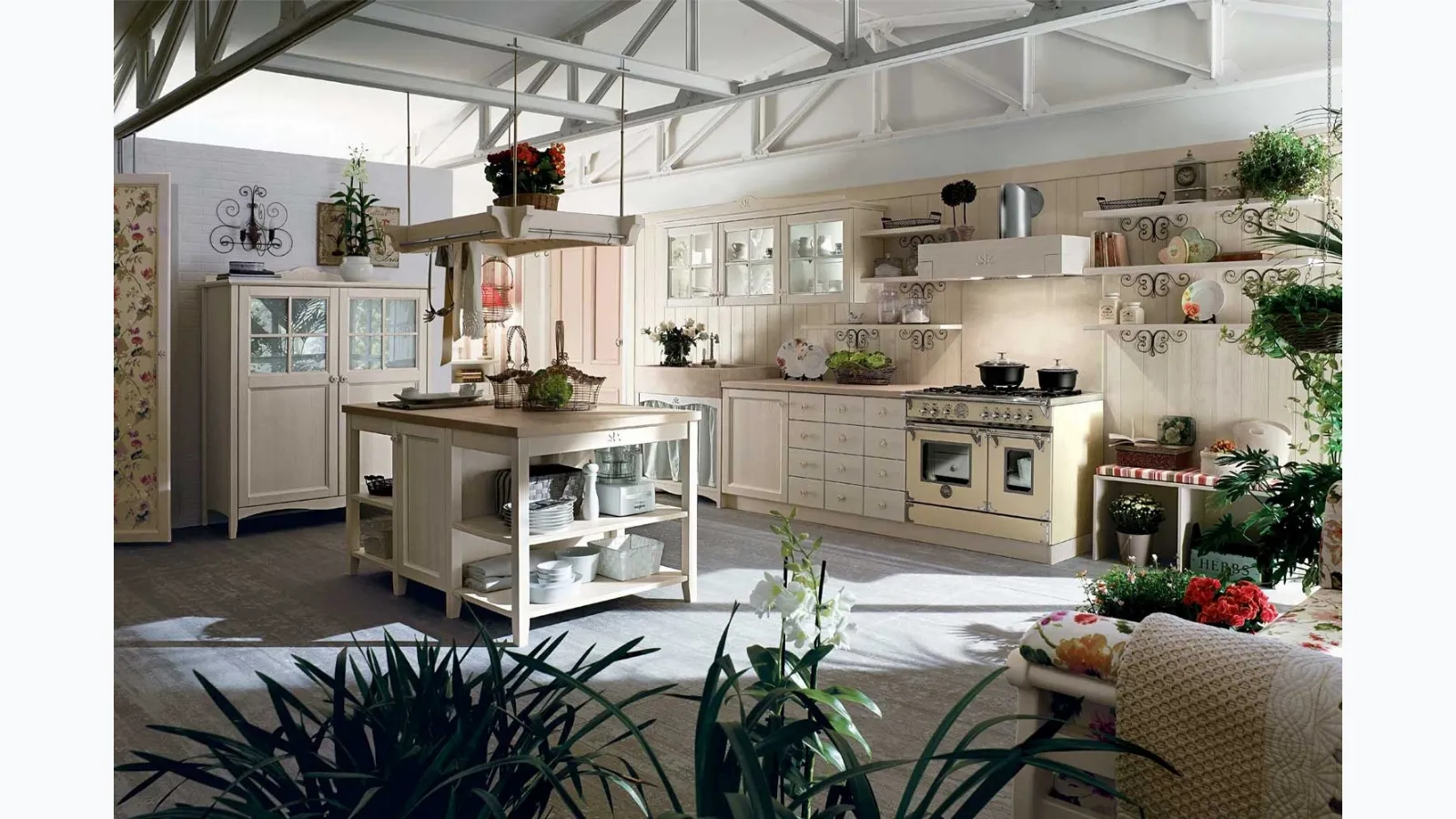 Classic kitchen with wooden island with glass cabinets and open base with marble sink Everyday Canapa Talcato by Callesella.