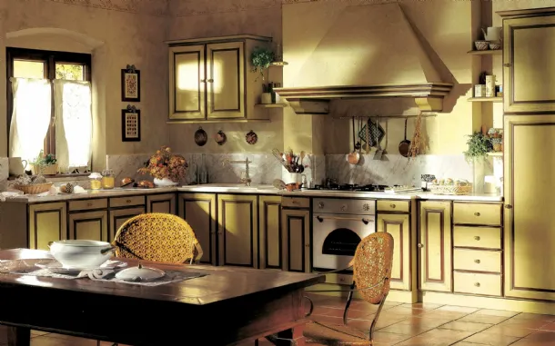 Classic Granduca corner kitchen in lacquered wood by Marchi.
