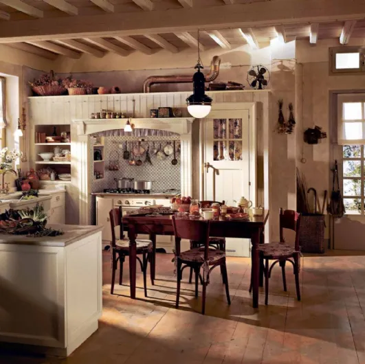Classic Kitchen with Old England peninsula in lacquered wood by Marchi