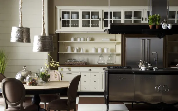 Classic kitchen with Operà island in lacquered wood by Marchi