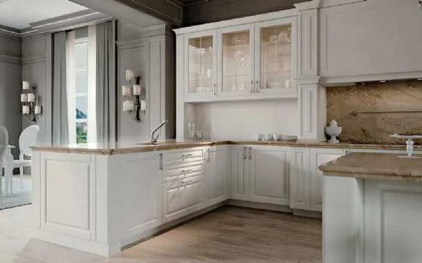 Classic kitchen with Palatine peninsula 04 in opaque lacquer by Scic