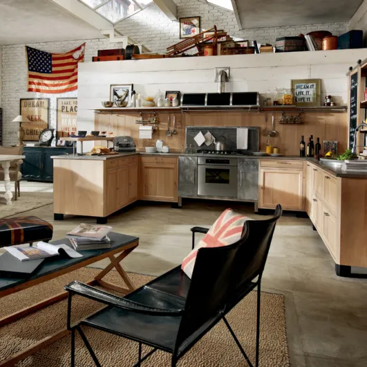 Classic kitchen with Panamera peninsula by Marchi