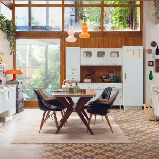 Classic Saint Louis corner kitchen in lacquered wood by Marchi.