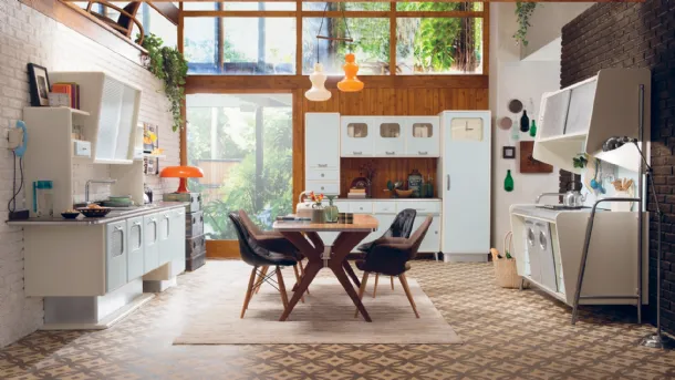 Classic Saint Louis corner kitchen in lacquered wood by Marchi.
