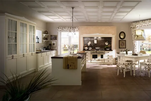 Classic kitchen with lacquered wooden island and glass cabinets Sweet Kitchen English Style by Callesella