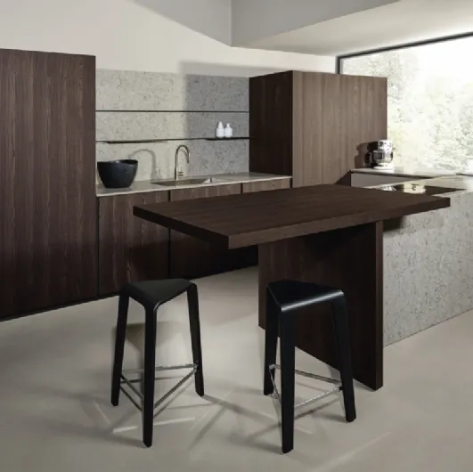 Wooden kitchen design with Altea 03 island by Maistri.