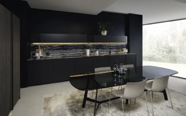 Linear kitchen design in matte lacquered Altea 04 by Maistri.