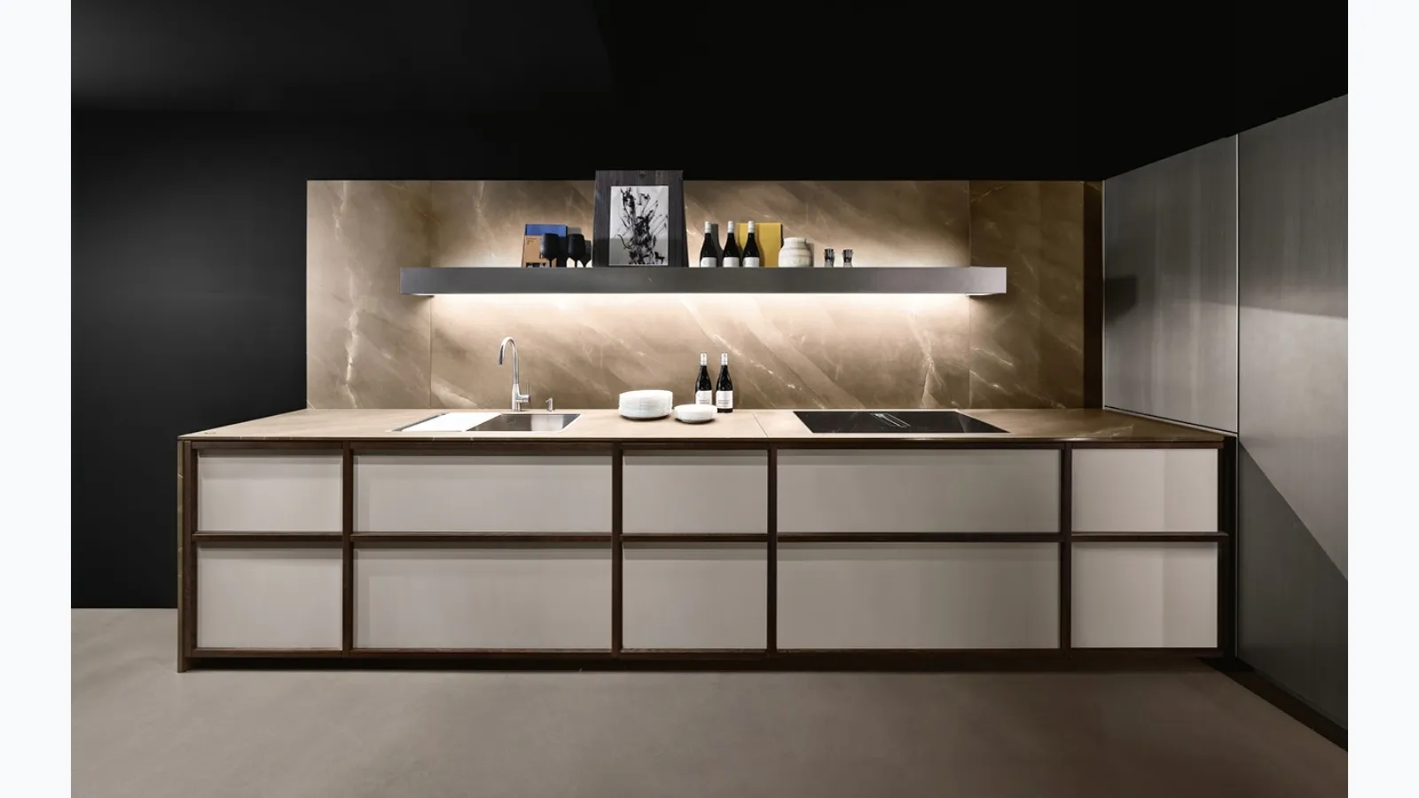 Linear Design Kitchen Arena 02 by Maistri