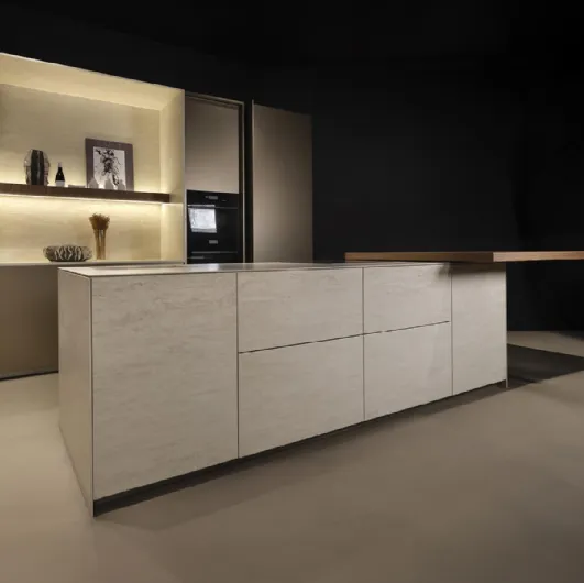 Design Kitchen with Arena + Giza + Altea Island in lacquered and ceramic finish by Maistri