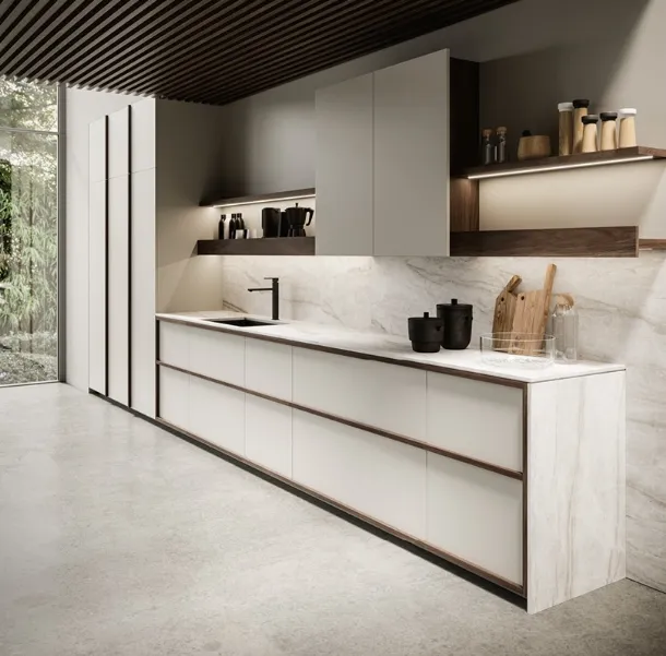 Linear design kitchen in Maistri's Arena lacquer.