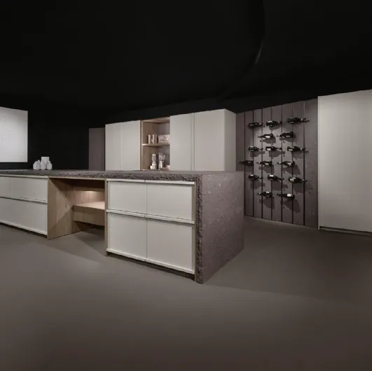 Arena Mass + K table with peninsula kitchen by Maistri