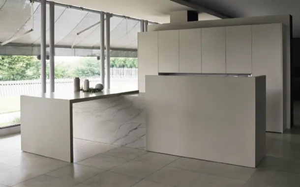 Design kitchen with Arka 03 island by Maistri