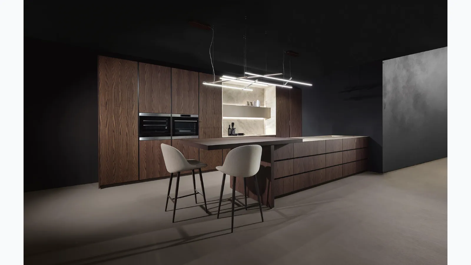 Design Kitchen with Peninsula Giza + Altea by Maistri