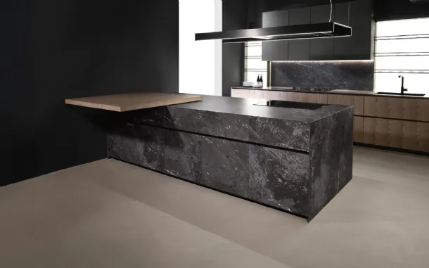 Design Kitchen with Giza Peninsula + Arena Line by Maistri