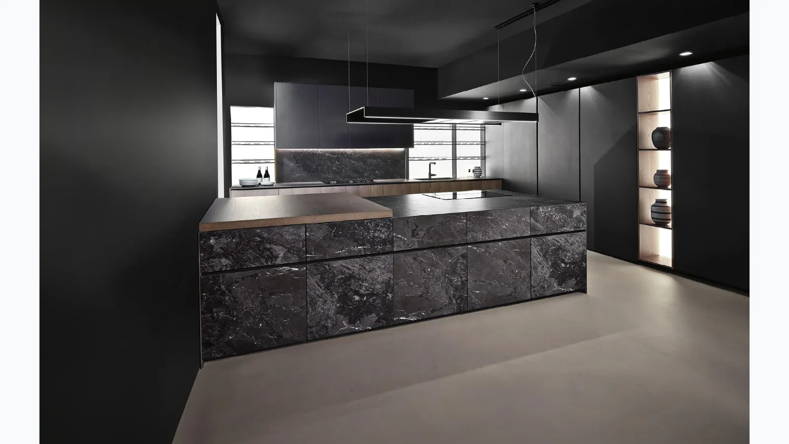 Design Kitchen with Giza Peninsula + Arena Line by Maistri