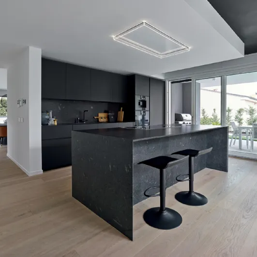 Design Kitchen with Giza Island by Maistri