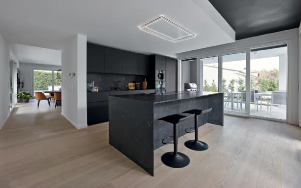 Design Kitchen with Giza Island by Maistri