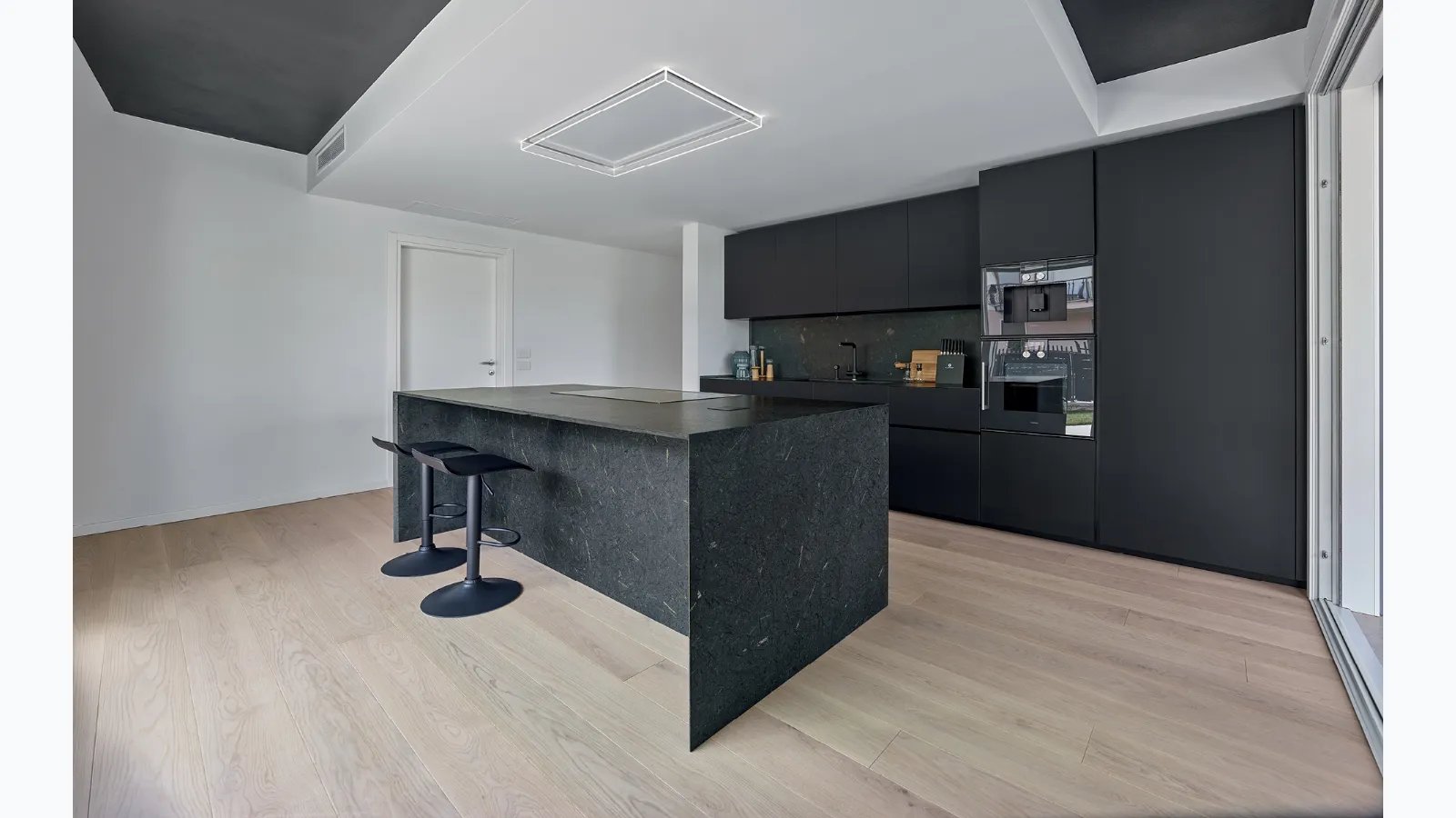 Design Kitchen with Giza Island by Maistri