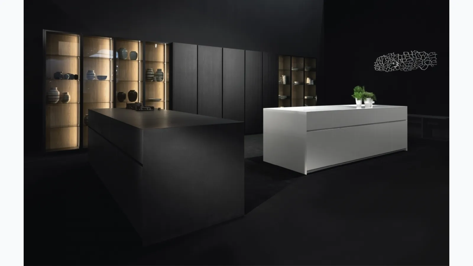 Giza Design Kitchen in wood with island by Maistri.