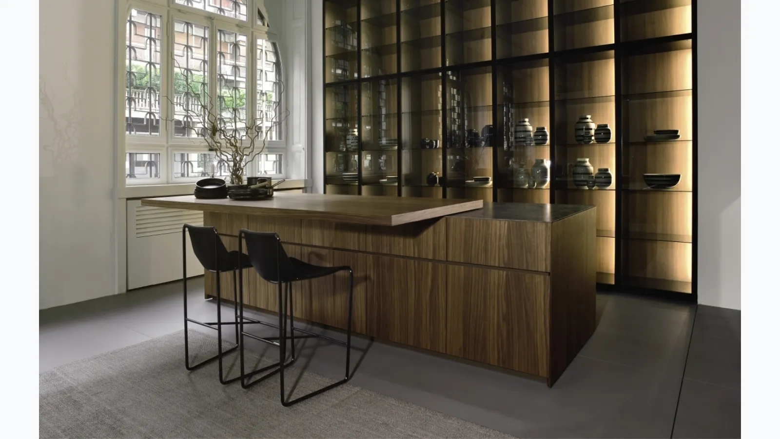 Design kitchen Giza in wood with island by Maistri.