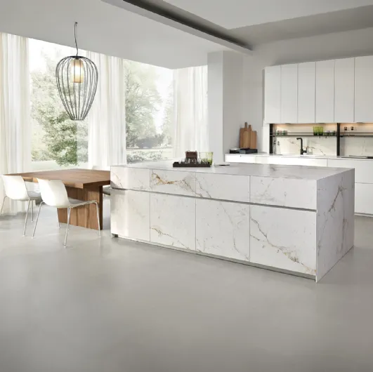Design Kitchen with Giza Neolith Island + Arena Line by Maistri